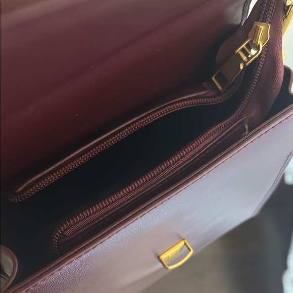 Elegant Purple Crossbody Bag - Picture 4 of 4